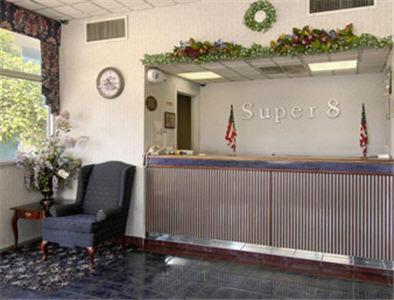 Super 7 - Dillon Motel Interior photo